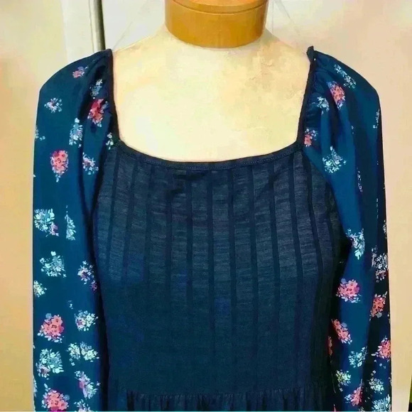 Haptics Boutique Navy Baby Doll Floral Raglan Sleeves and Square Neck size Small - Picture 3 of 11